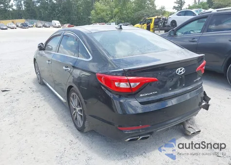 2015 Hyundai Sonata Sport 2.0T z USA, uszkodzony, nr VIN 5NPE34AB0FH078360